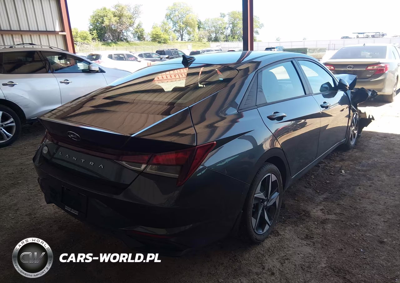 2023 Hyundai Elantra Sel VIN:5NPLS4AG8PH106638 - 4