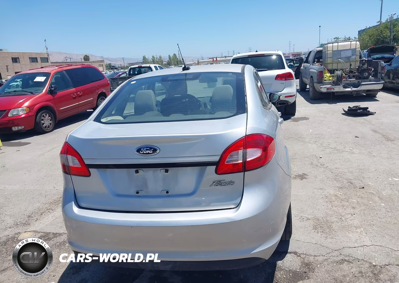 2013 Ford Fiesta S VIN:3FADP4AJ3DM162743 - 16