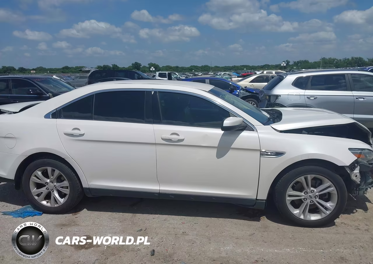 2018 Ford Taurus Sel VIN:1FAHP2E88JG103111 - 12