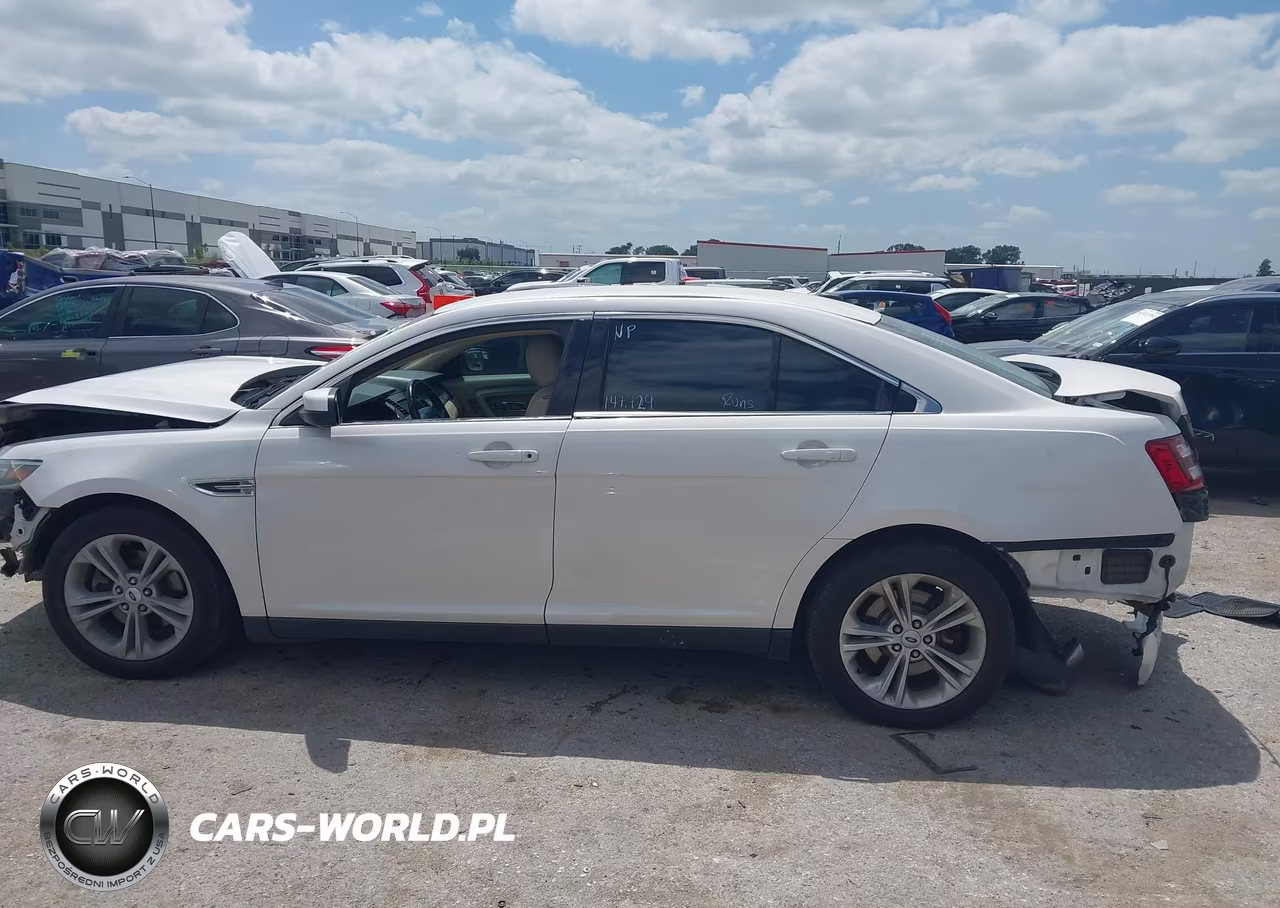 2018 Ford Taurus Sel VIN:1FAHP2E88JG103111 - 13