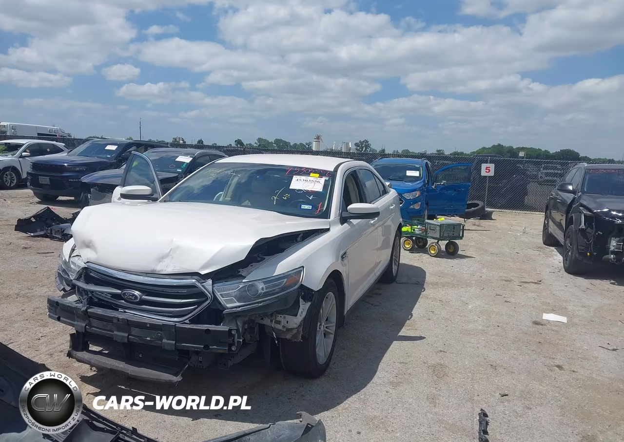 2018 Ford Taurus Sel VIN:1FAHP2E88JG103111 - 2