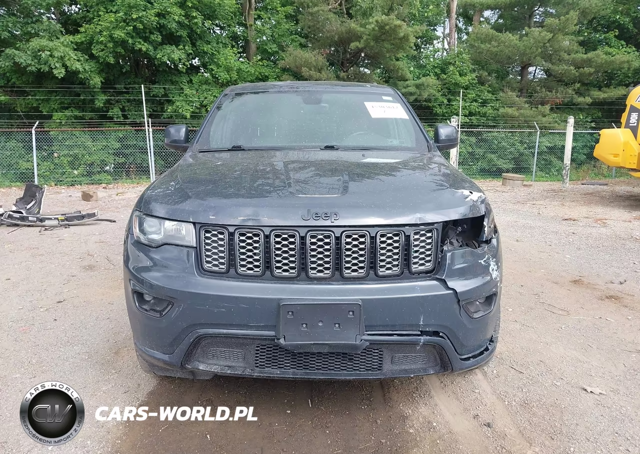 2017 Jeep Grand Cherokee Altitude 4X4 VIN:1C4RJFAG5HC922079 - 13