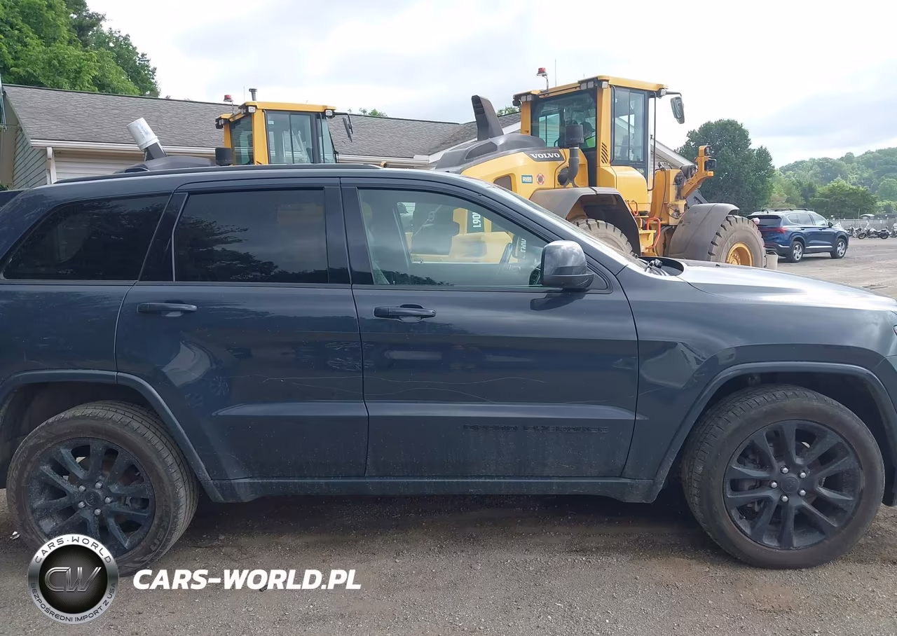 2017 Jeep Grand Cherokee Altitude 4X4 VIN:1C4RJFAG5HC922079 - 14