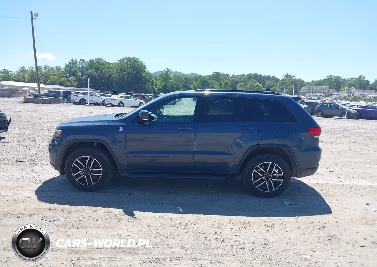 2020 Jeep Grand Cherokee Trailhawk 4X4 VIN:1C4RJFLGXLC239929 - 14