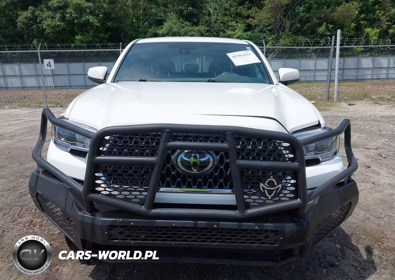 2018 Toyota Tacoma Trd Off Road VIN:5TFCZ5AN2JX133328 - 12
