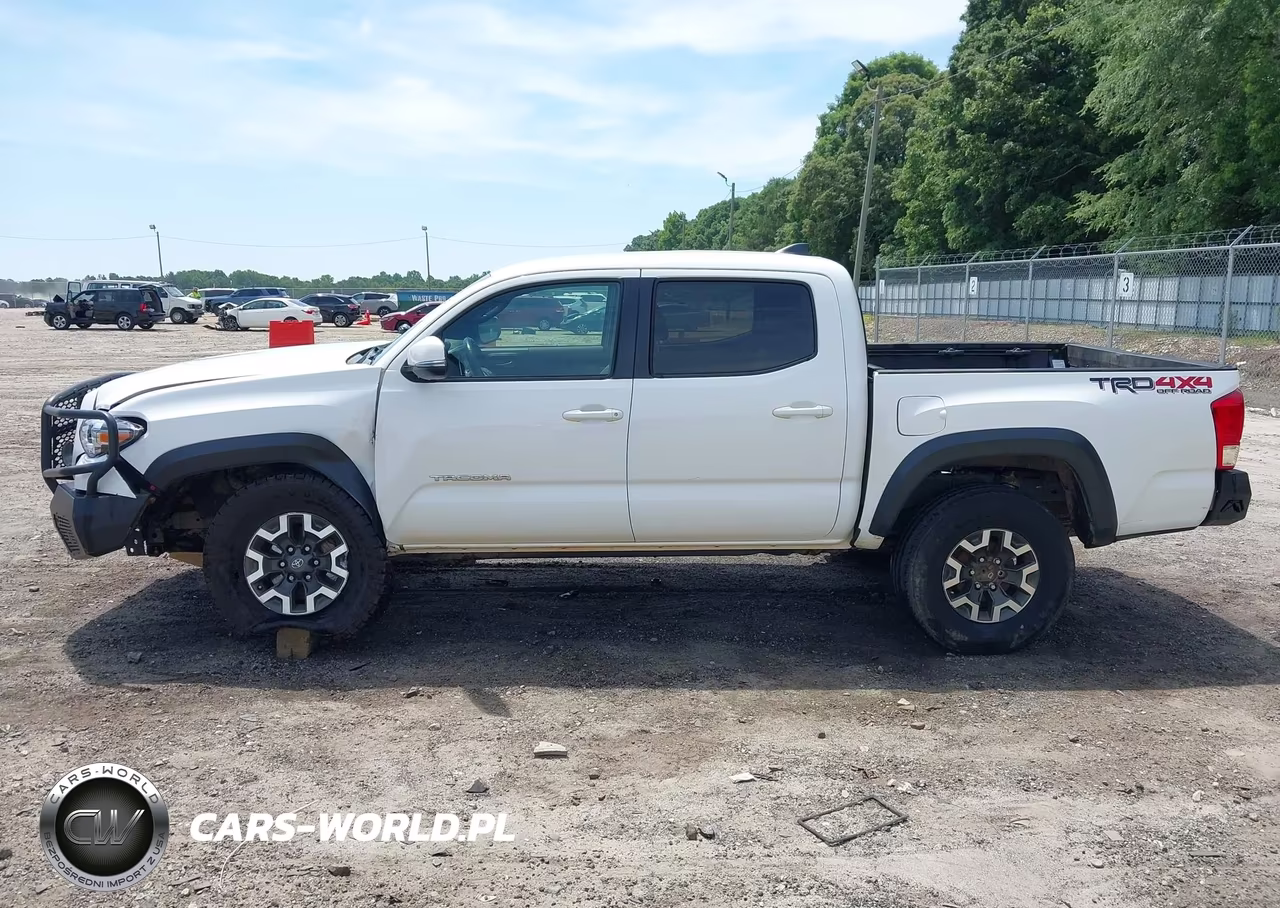 2018 Toyota Tacoma Trd Off Road VIN:5TFCZ5AN2JX133328 - 14