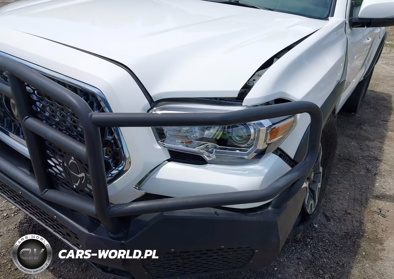 2018 Toyota Tacoma Trd Off Road VIN:5TFCZ5AN2JX133328 - 17