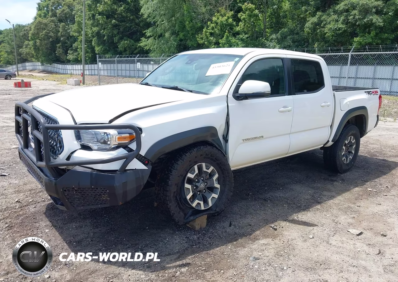 2018 Toyota Tacoma Trd Off Road VIN:5TFCZ5AN2JX133328 - 2