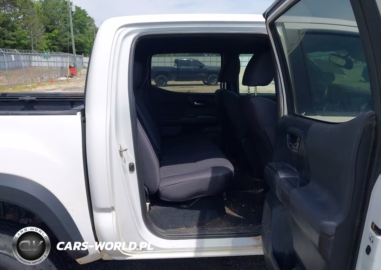 2018 Toyota Tacoma Trd Off Road VIN:5TFCZ5AN2JX133328 - 8