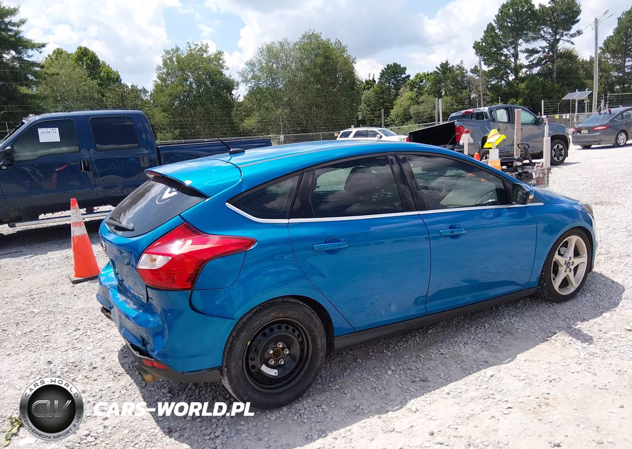 2012 Ford Focus Titanium VIN:1FAHP3N27CL343214 - 4