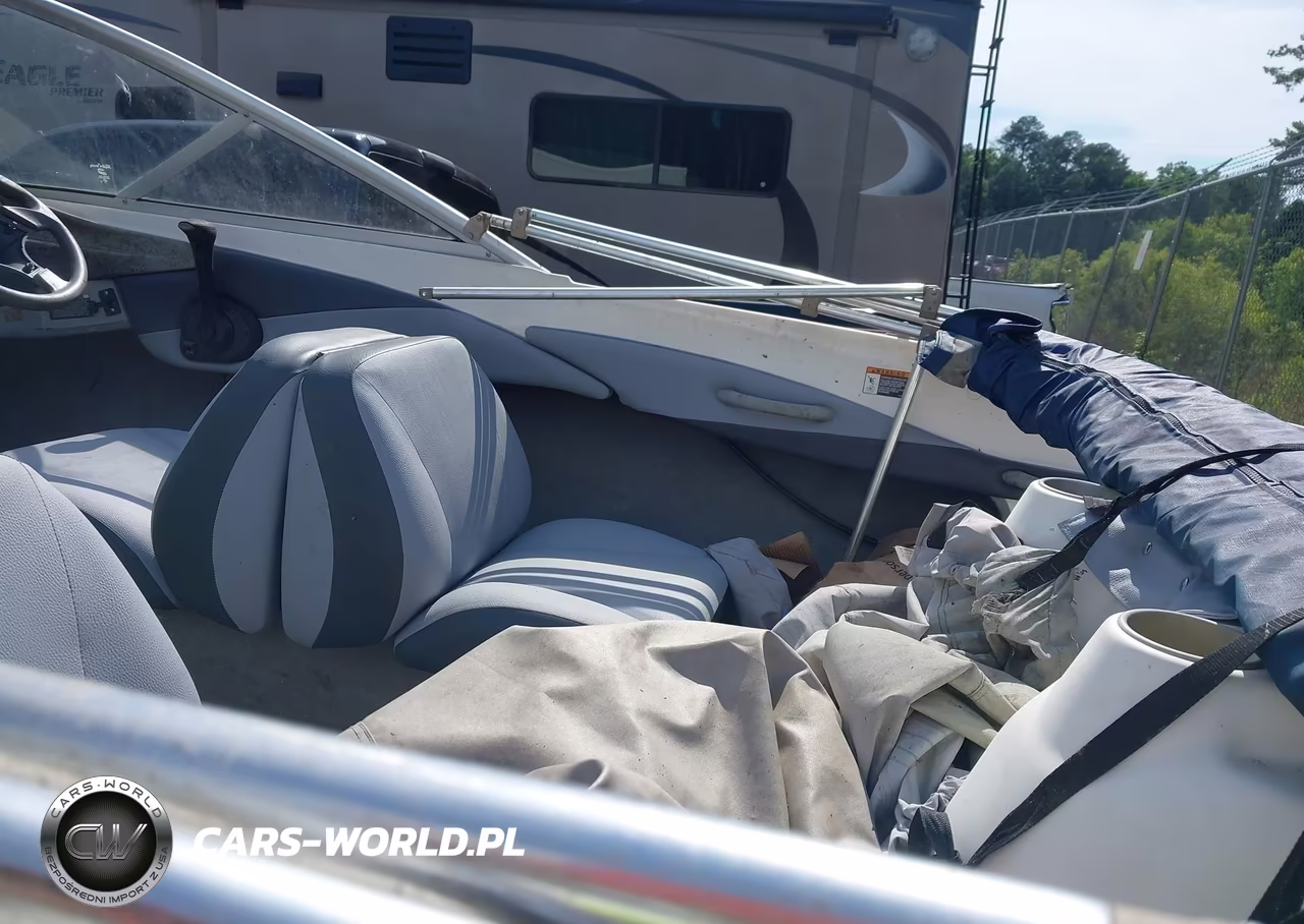 2005 Bayliner Fishing Boat VIN:BBBD22CSH405 - 5