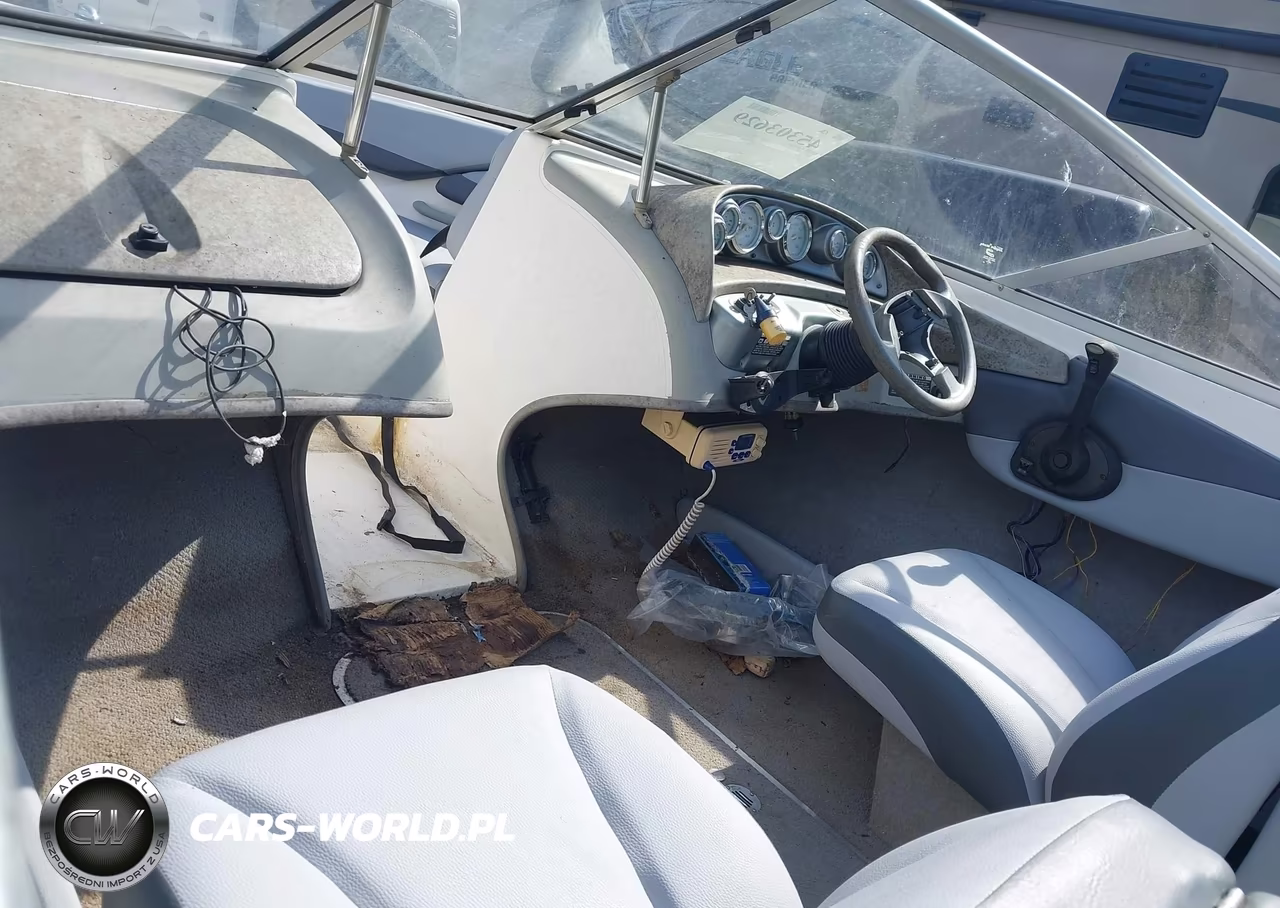 2005 Bayliner Fishing Boat VIN:BBBD22CSH405 - 8