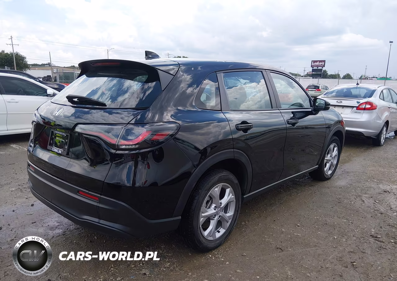 2024 Honda Hr-V Awd Lx VIN:3CZRZ2H35RM776958 - 4