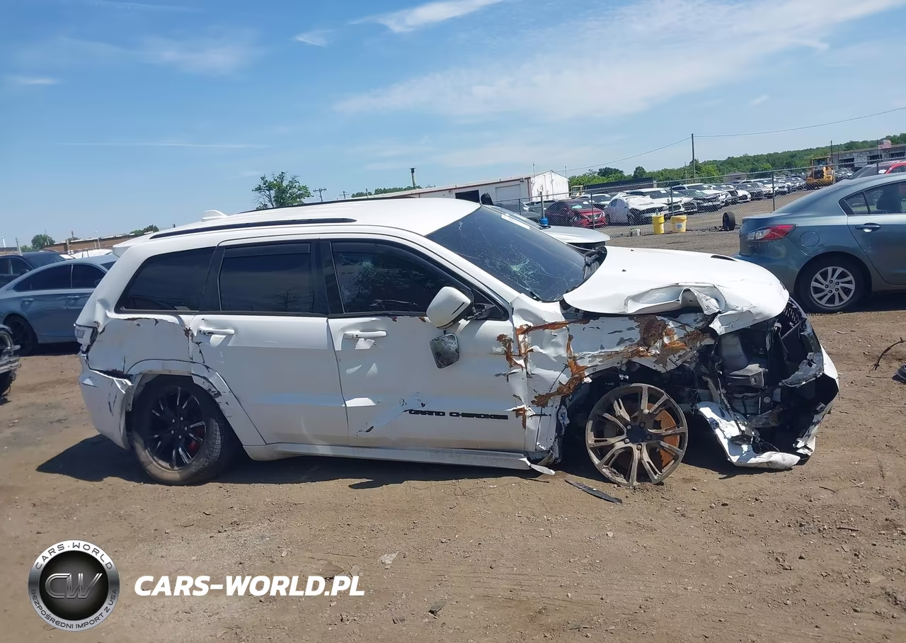 2020 Jeep Grand Cherokee Srt 4X4 VIN:1C4RJFDJ3LC320488 - 13