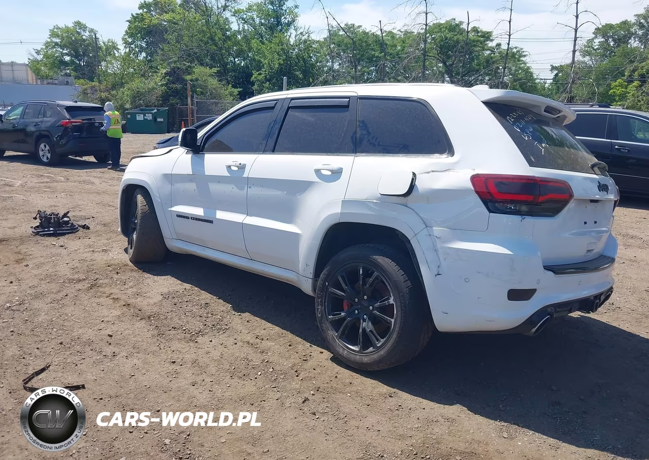 2020 Jeep Grand Cherokee Srt 4X4 VIN:1C4RJFDJ3LC320488 - 3