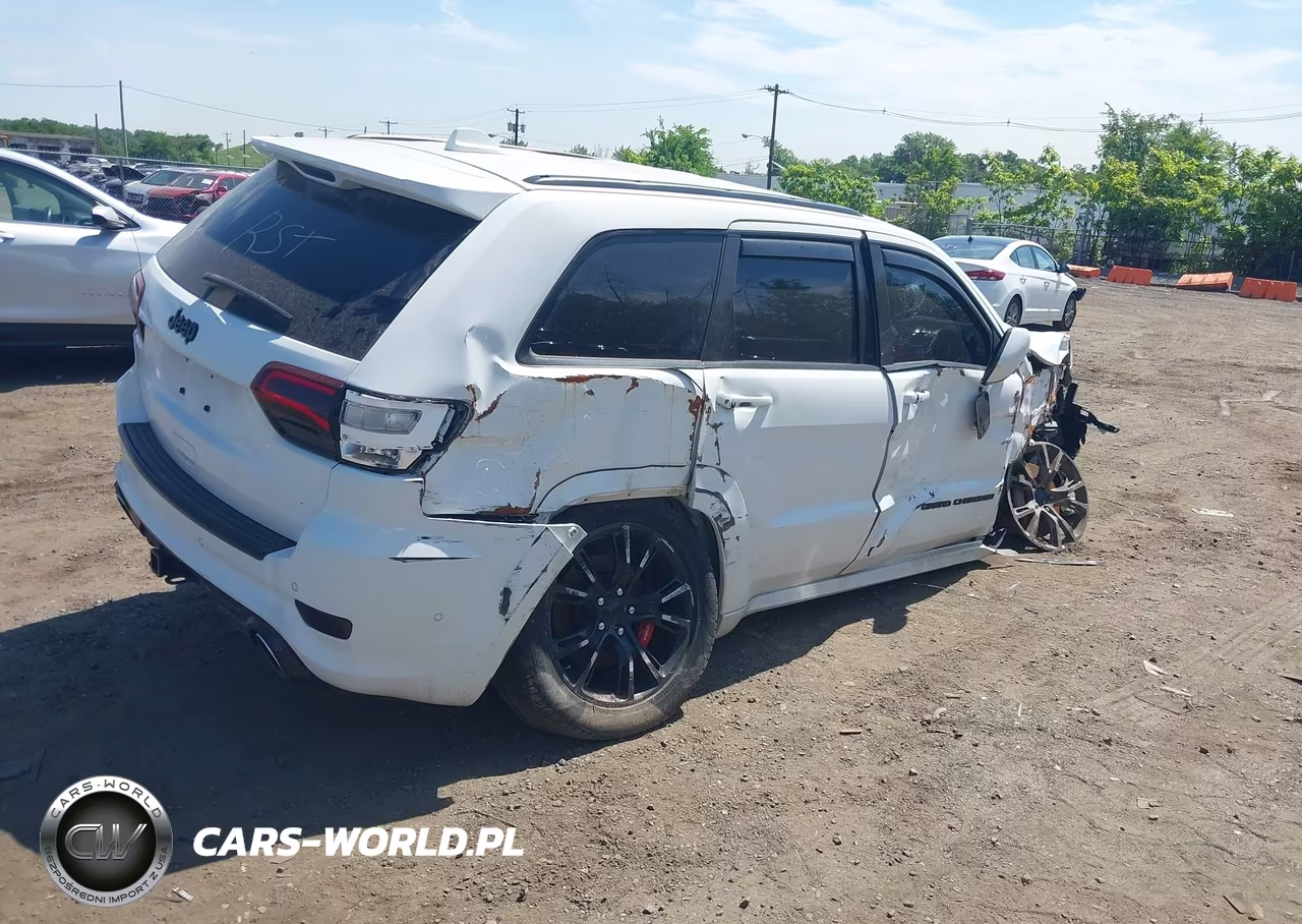 2020 Jeep Grand Cherokee Srt 4X4 VIN:1C4RJFDJ3LC320488 - 4