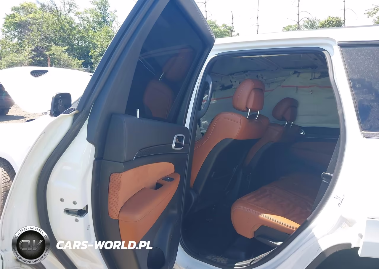 2020 Jeep Grand Cherokee Srt 4X4 VIN:1C4RJFDJ3LC320488 - 8