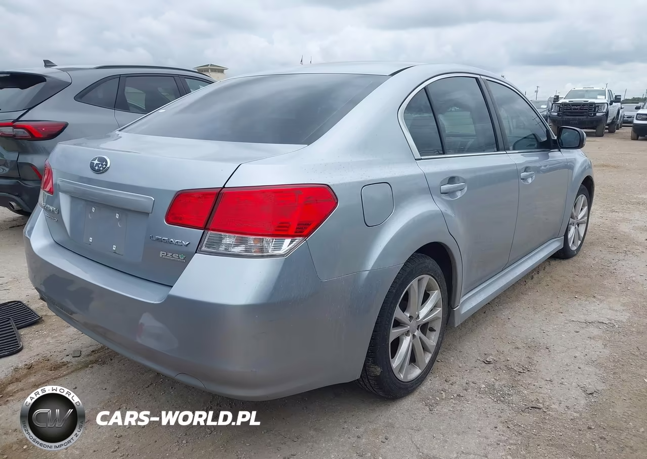 2013 Subaru Legacy 2.5I Premium VIN:4S3BMBC63D3014827 - 4