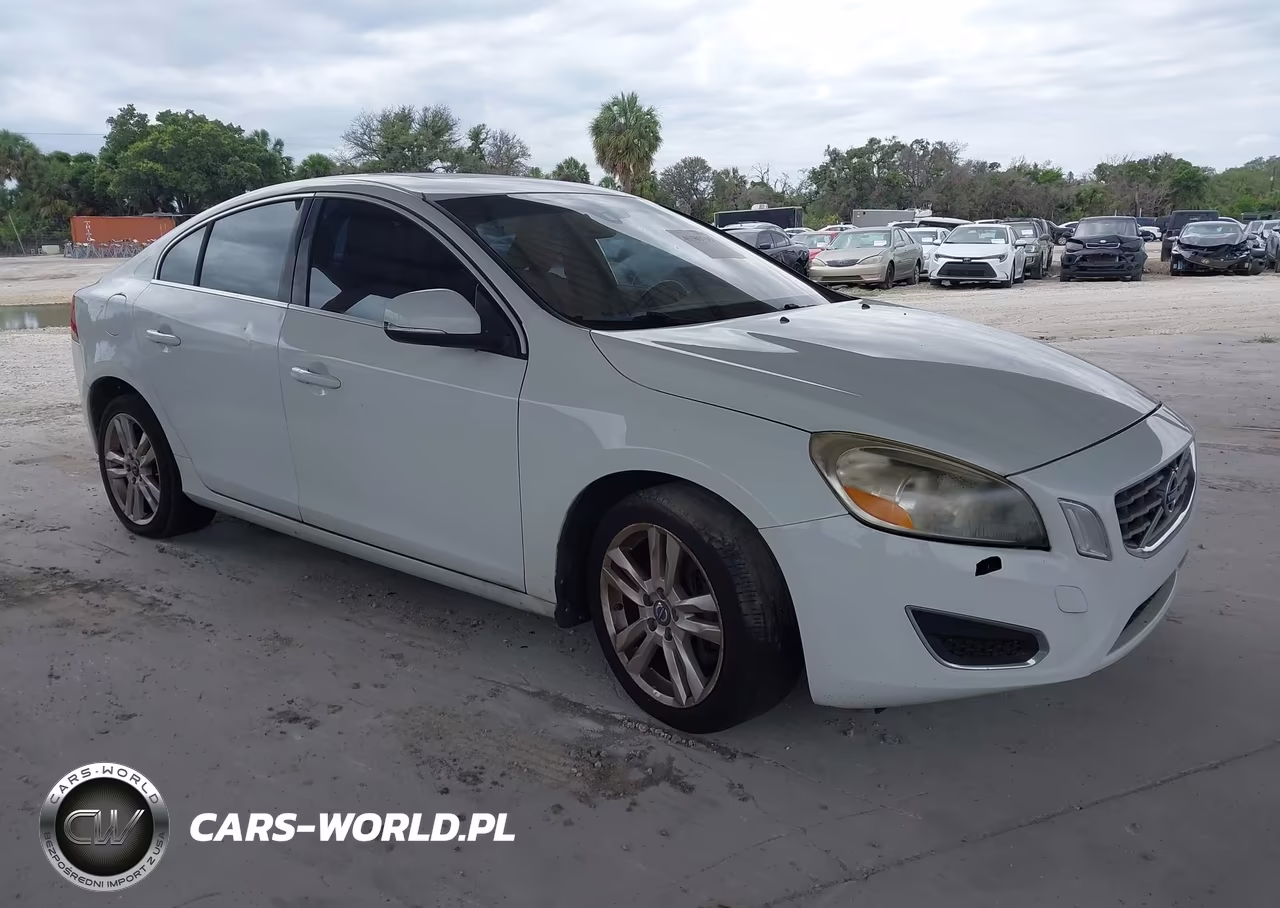 2013 Volvo S60 T5-T5 Platinum-T5 Premier-T5 Premier Plus