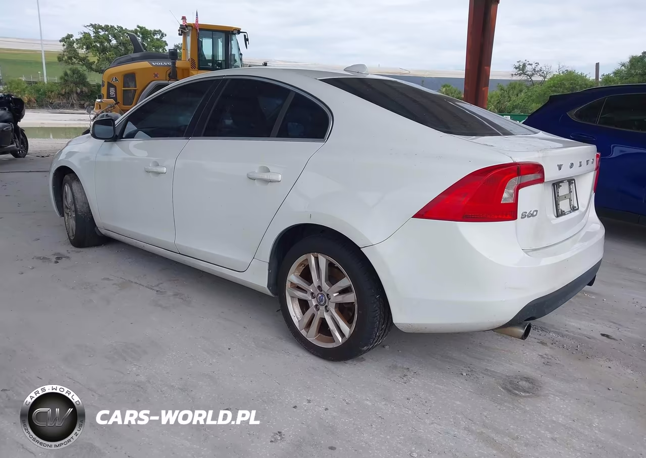 2013 Volvo S60 T5-T5 Platinum-T5 Premier-T5 Premier Plus VIN:YV1612FS4D2181040 - 3