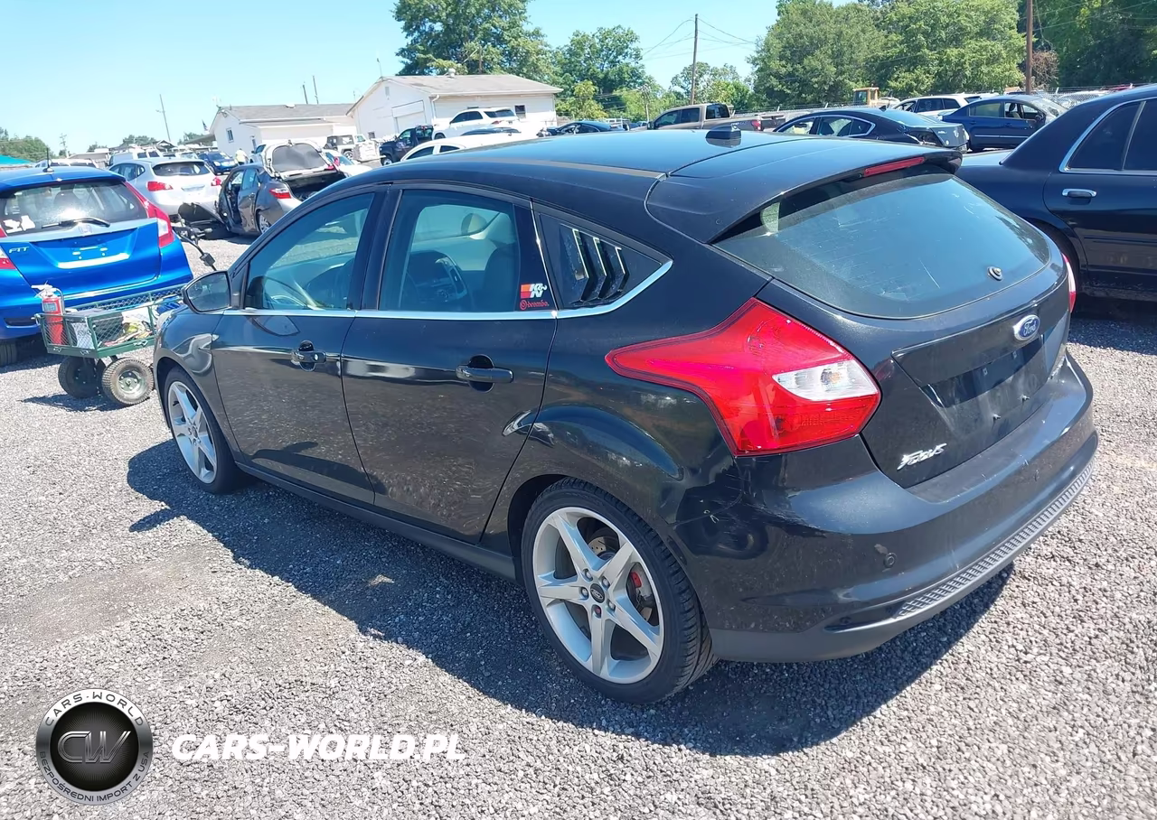 2013 Ford Focus Titanium VIN:1FADP3N2XDL186990 - 3