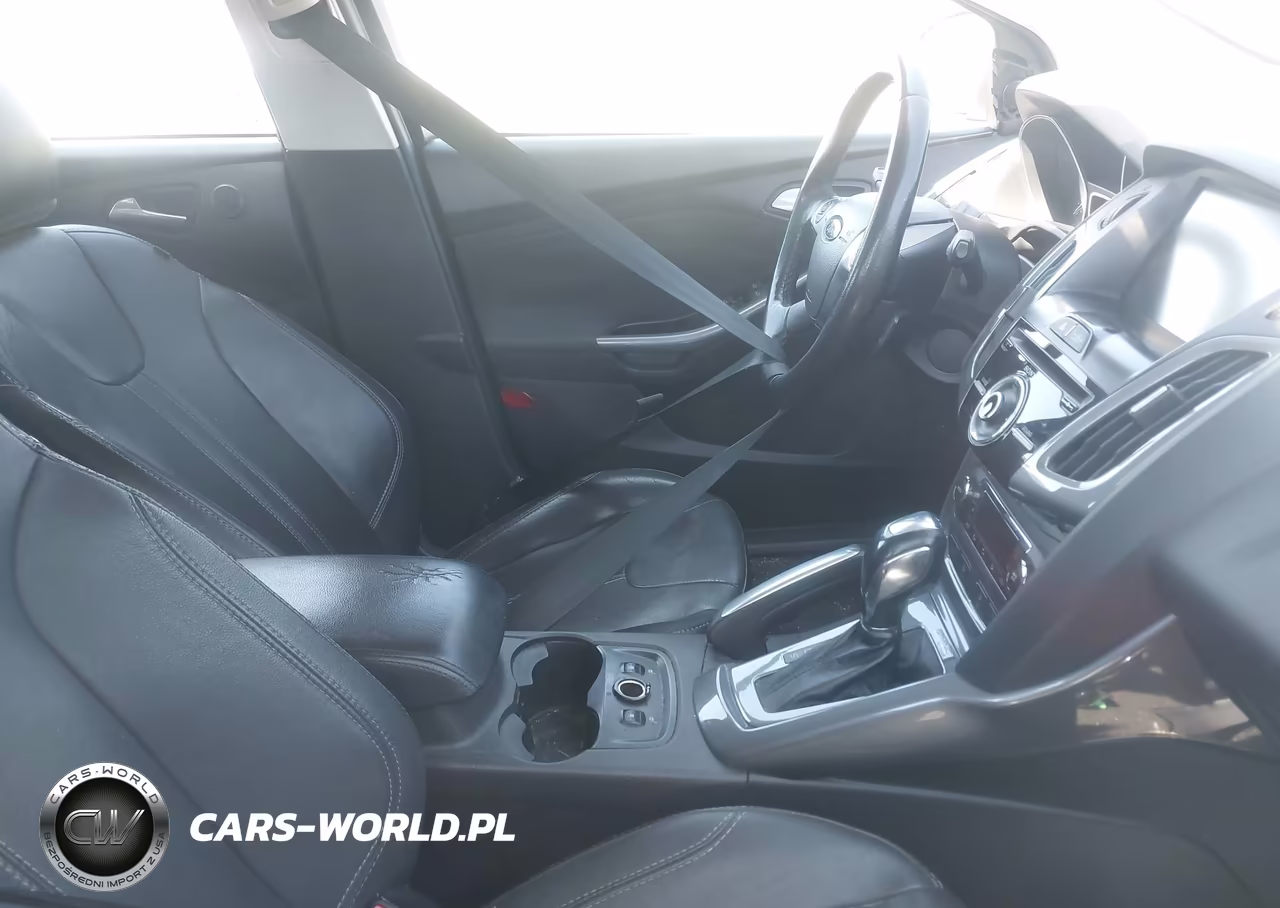 2013 Ford Focus Titanium VIN:1FADP3N2XDL186990 - 5