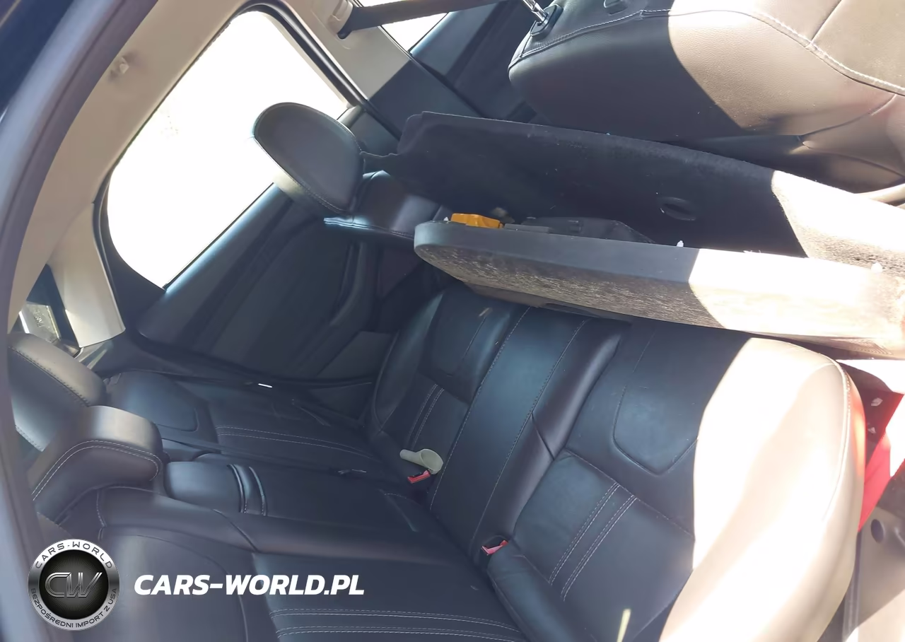 2013 Ford Focus Titanium VIN:1FADP3N2XDL186990 - 8