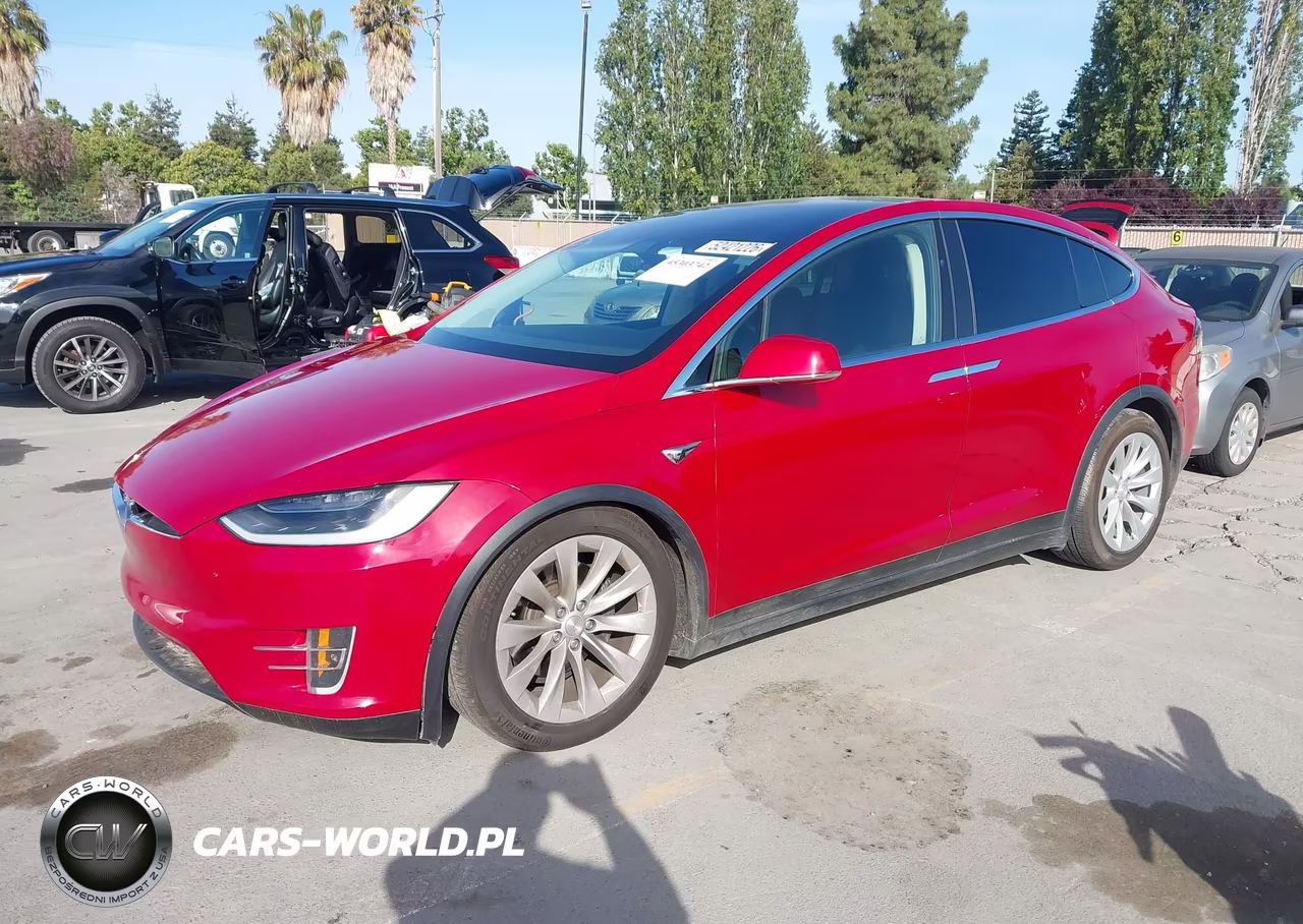 2017 Tesla Model X VIN:5YJXCDE25HF077788 - 2