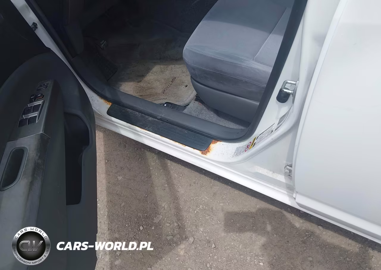 2004 Toyota Prius VIN:JTDKB20U140008647 - 14