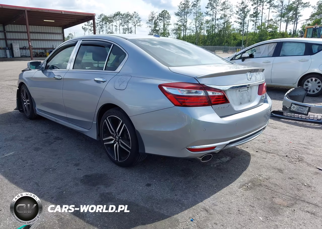 2016 Honda Accord Touring VIN:1HGCR3F93GA019609 - 3