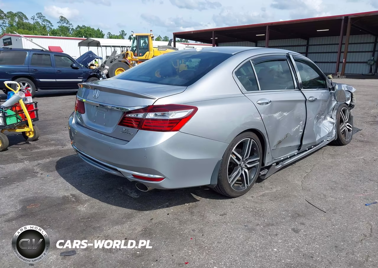 2016 Honda Accord Touring VIN:1HGCR3F93GA019609 - 4