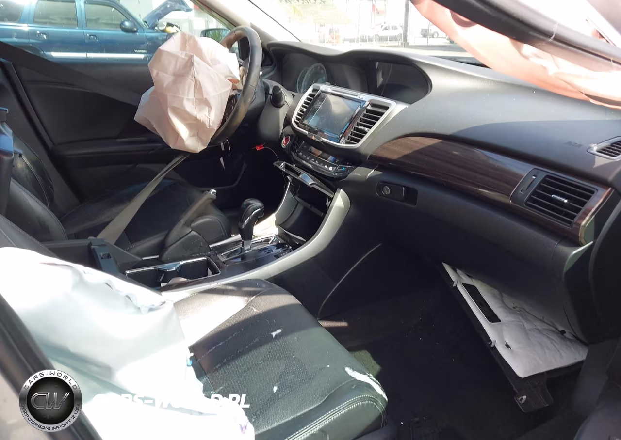 2016 Honda Accord Touring VIN:1HGCR3F93GA019609 - 5