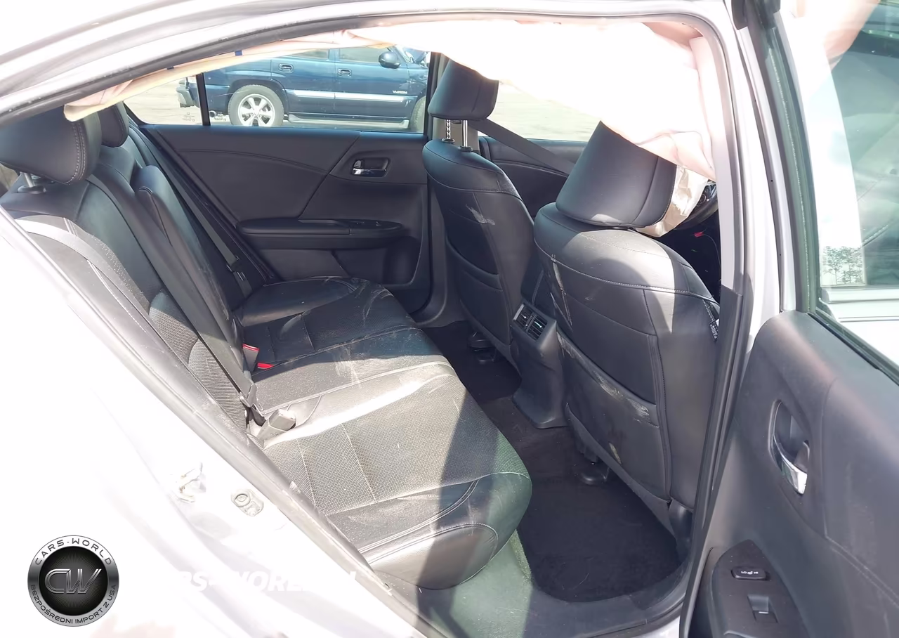 2016 Honda Accord Touring VIN:1HGCR3F93GA019609 - 8