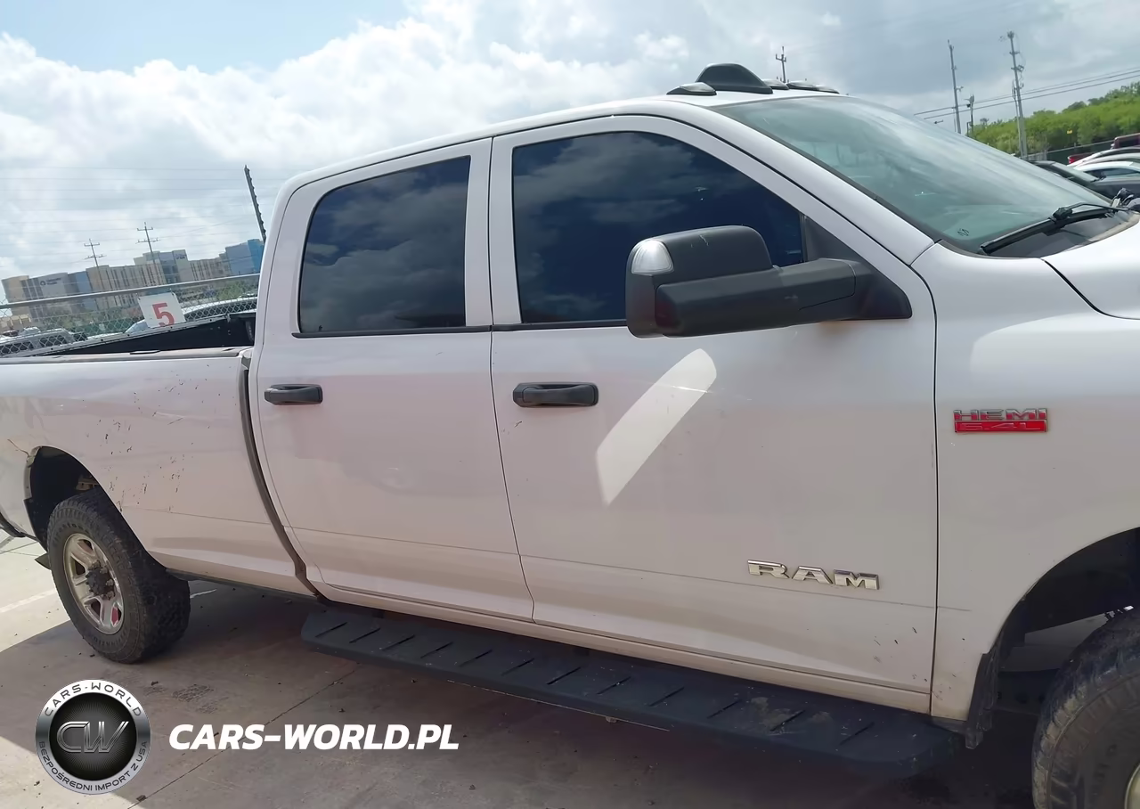 2021 Ram 2500 Tradesman 4X4 8' Box VIN:3C6UR5HJXMG639318 - 13