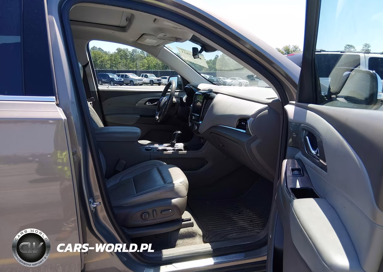 2018 Chevrolet Traverse 3Lt VIN:1GNERHKW2JJ246837 - 5
