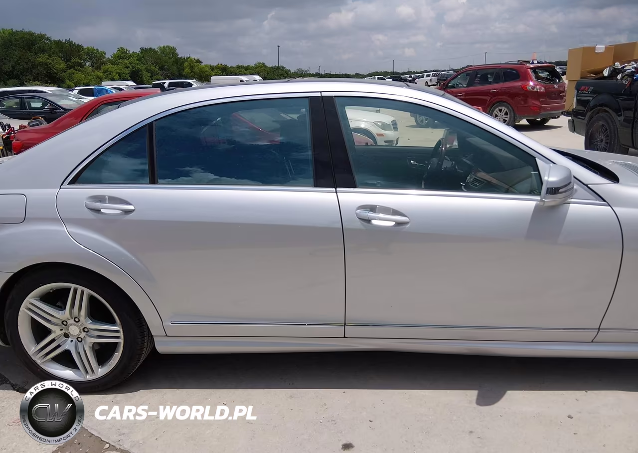 2013 Mercedes-Benz S 550 VIN:WDDNG7DB1DA519876 - 13