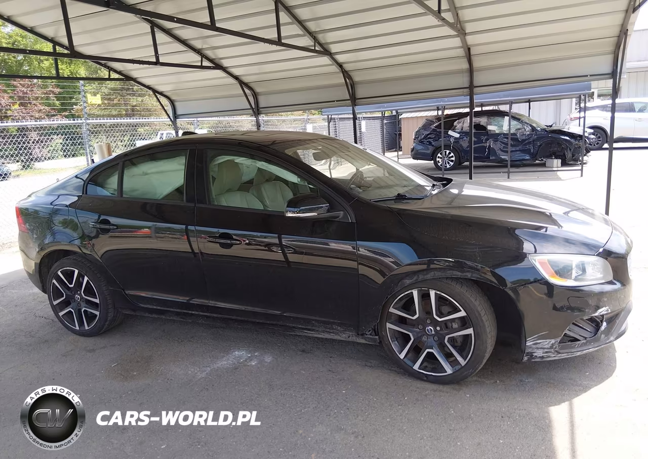 2017 Volvo S60 T5 Dynamic VIN:YV140MTLXH2427873 - 13