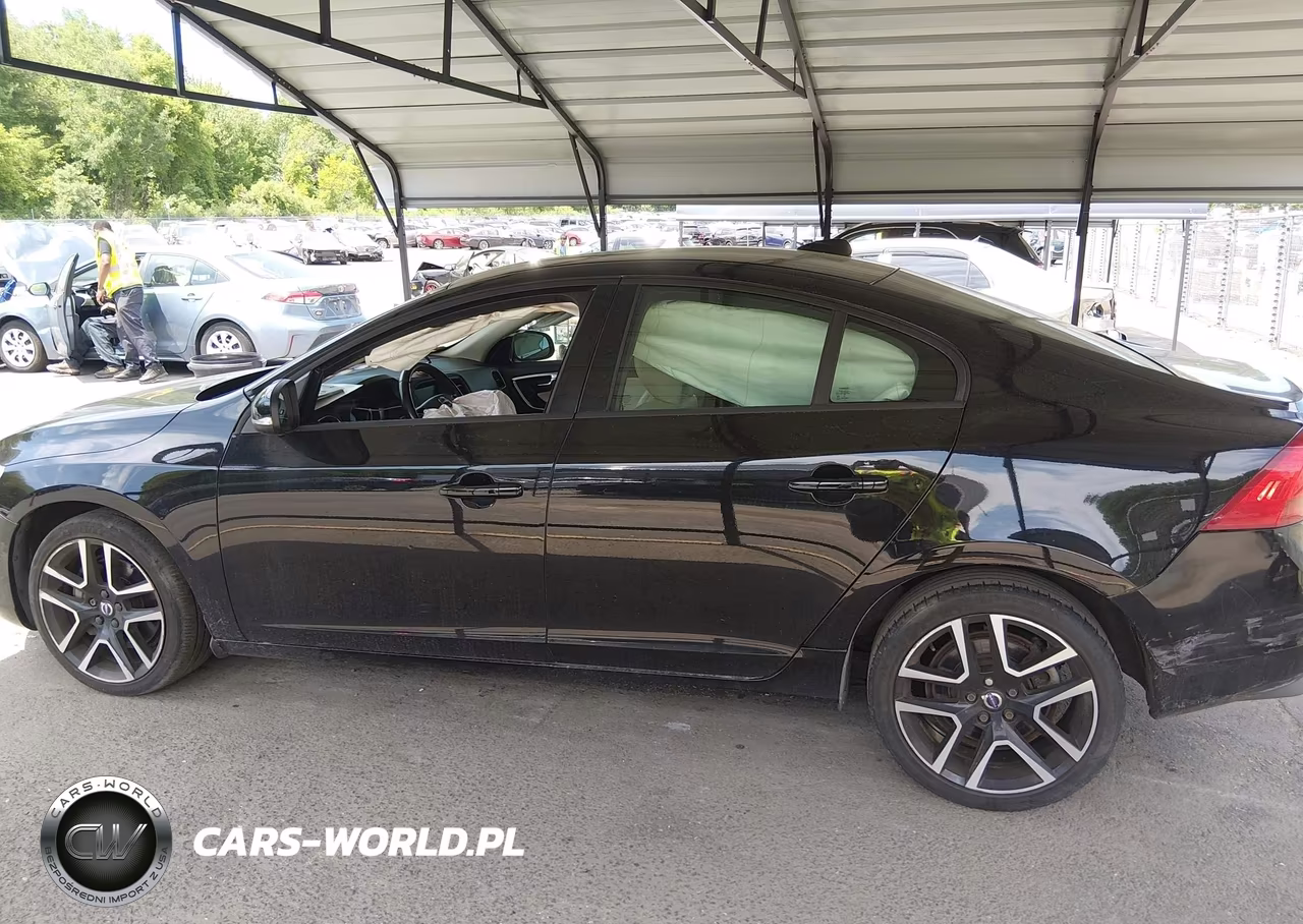 2017 Volvo S60 T5 Dynamic VIN:YV140MTLXH2427873 - 14