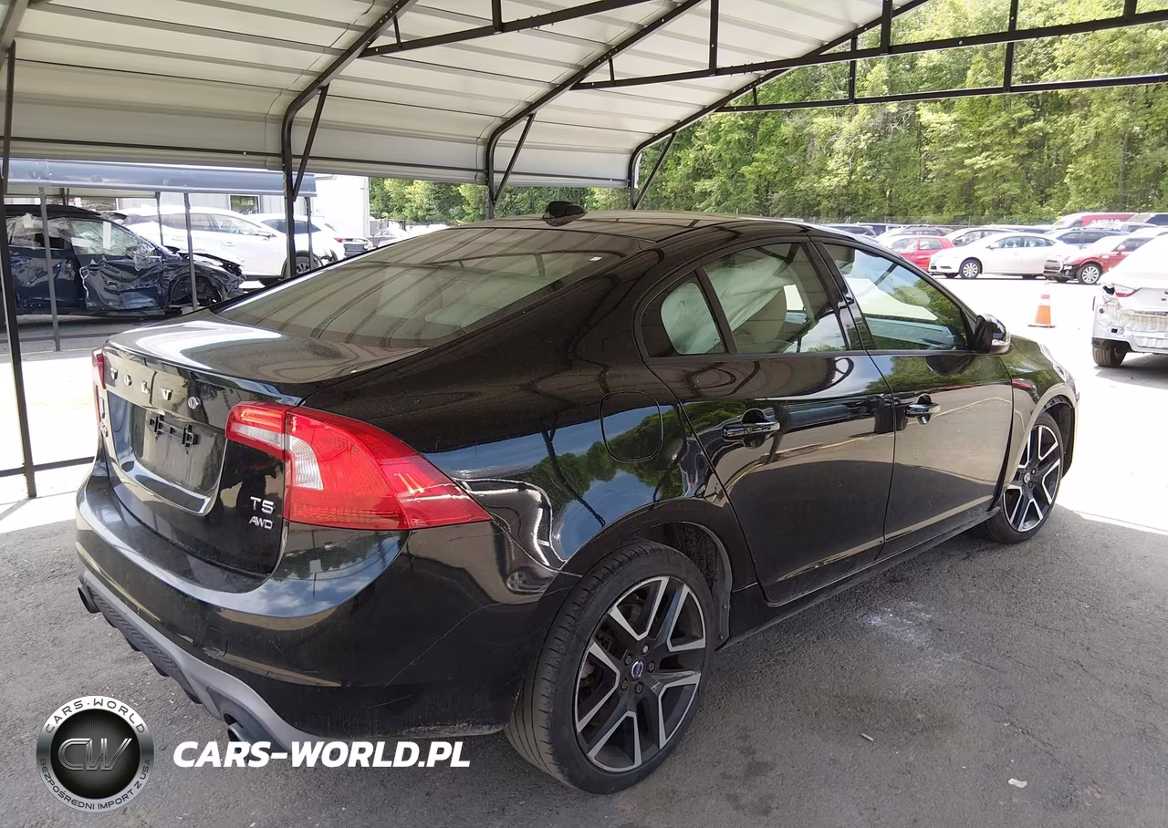 2017 Volvo S60 T5 Dynamic VIN:YV140MTLXH2427873 - 4