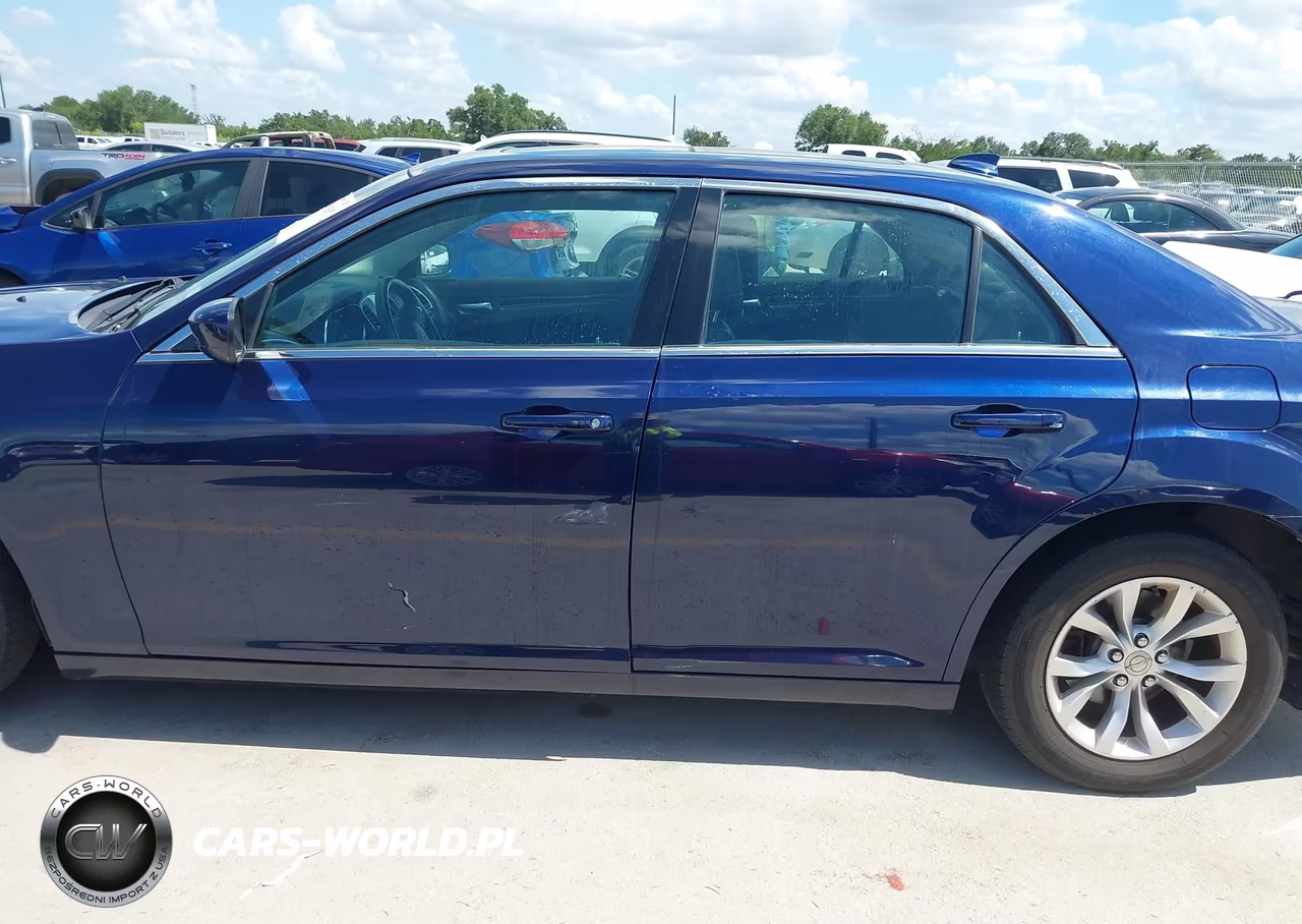2016 Chrysler 300 Limited VIN:2C3CCAAG8GH243121 - 14
