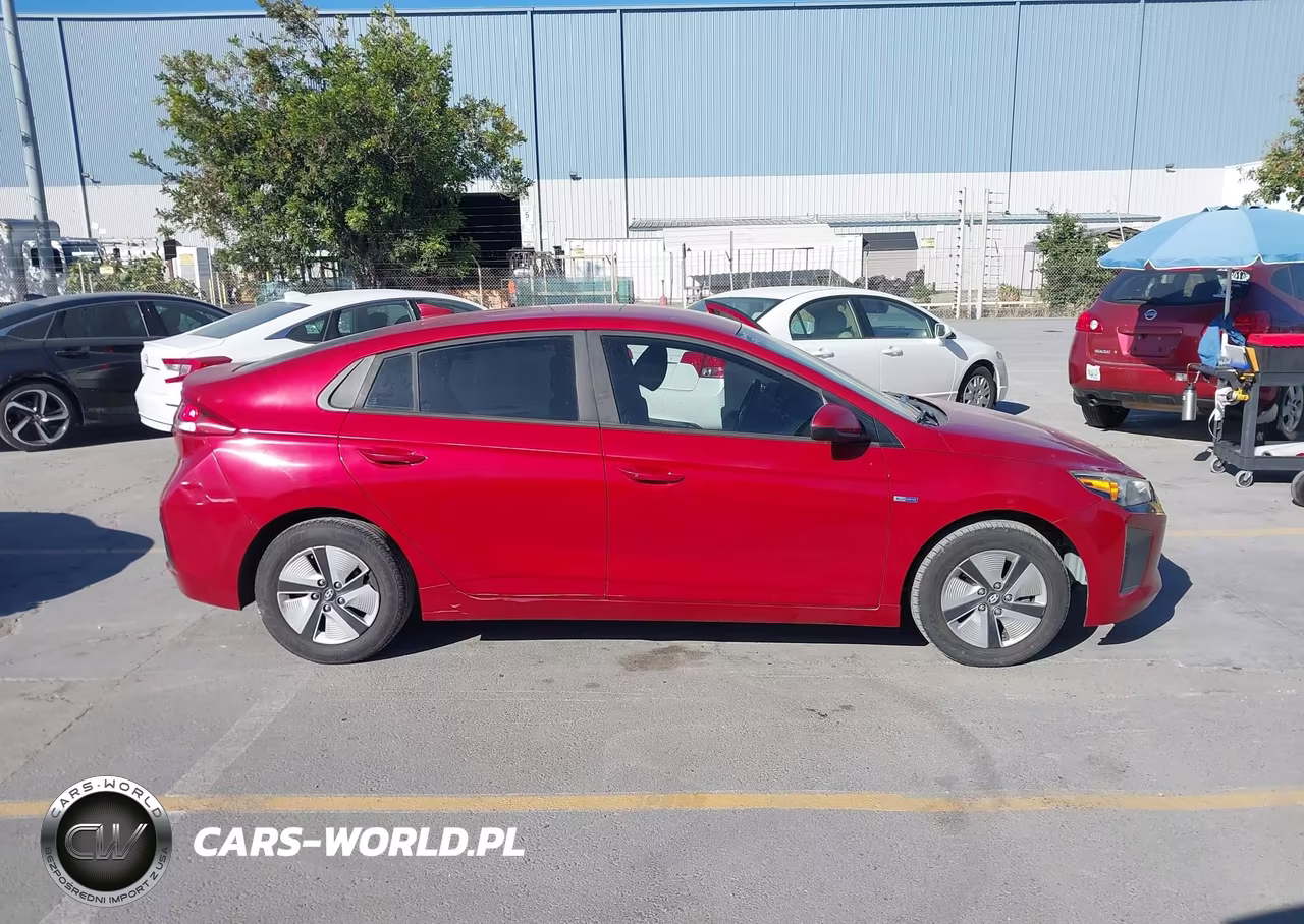 2019 Hyundai Ioniq Hybrid Blue VIN:KMHC65LC5KU140227 - 13