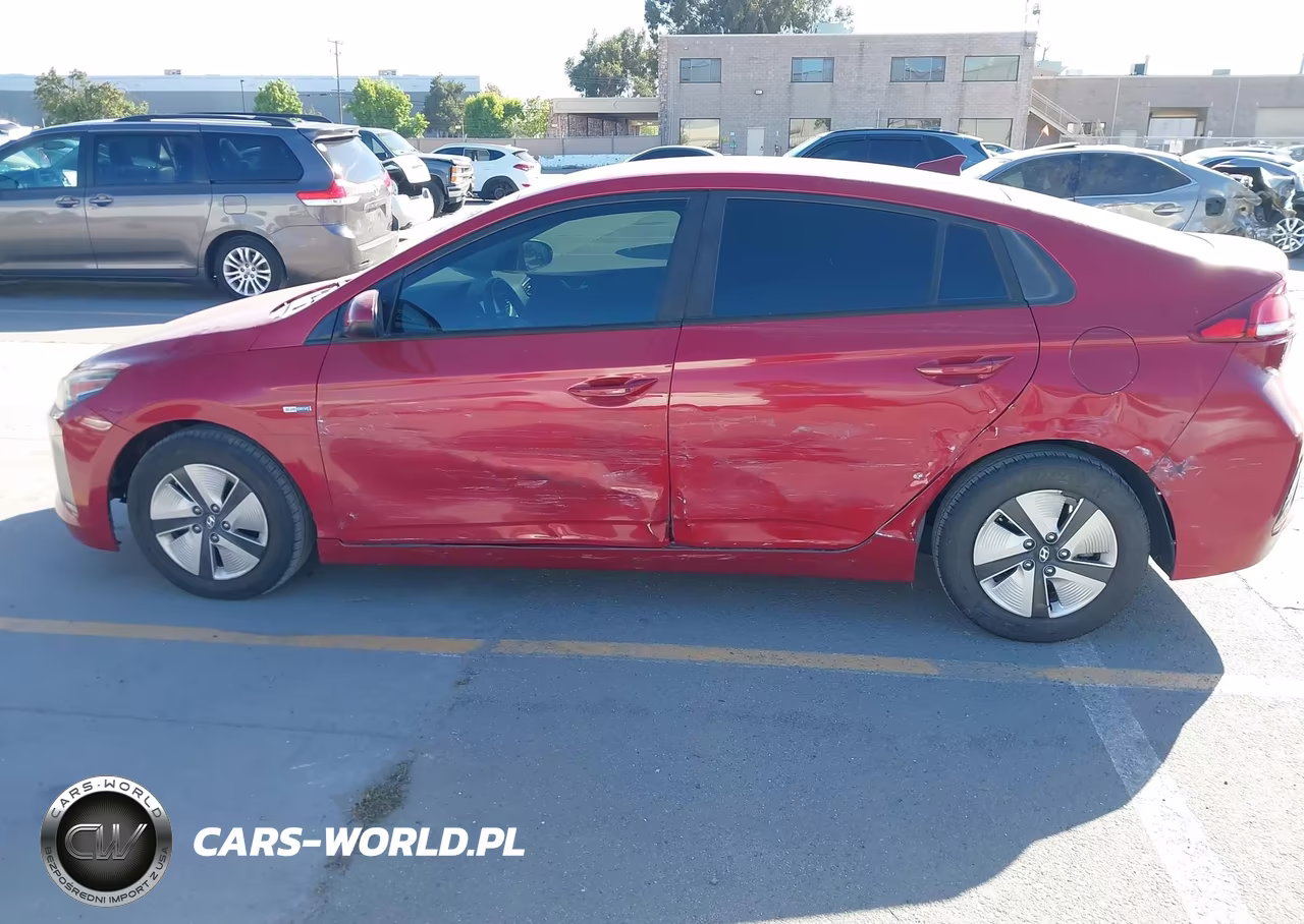 2019 Hyundai Ioniq Hybrid Blue VIN:KMHC65LC5KU140227 - 6