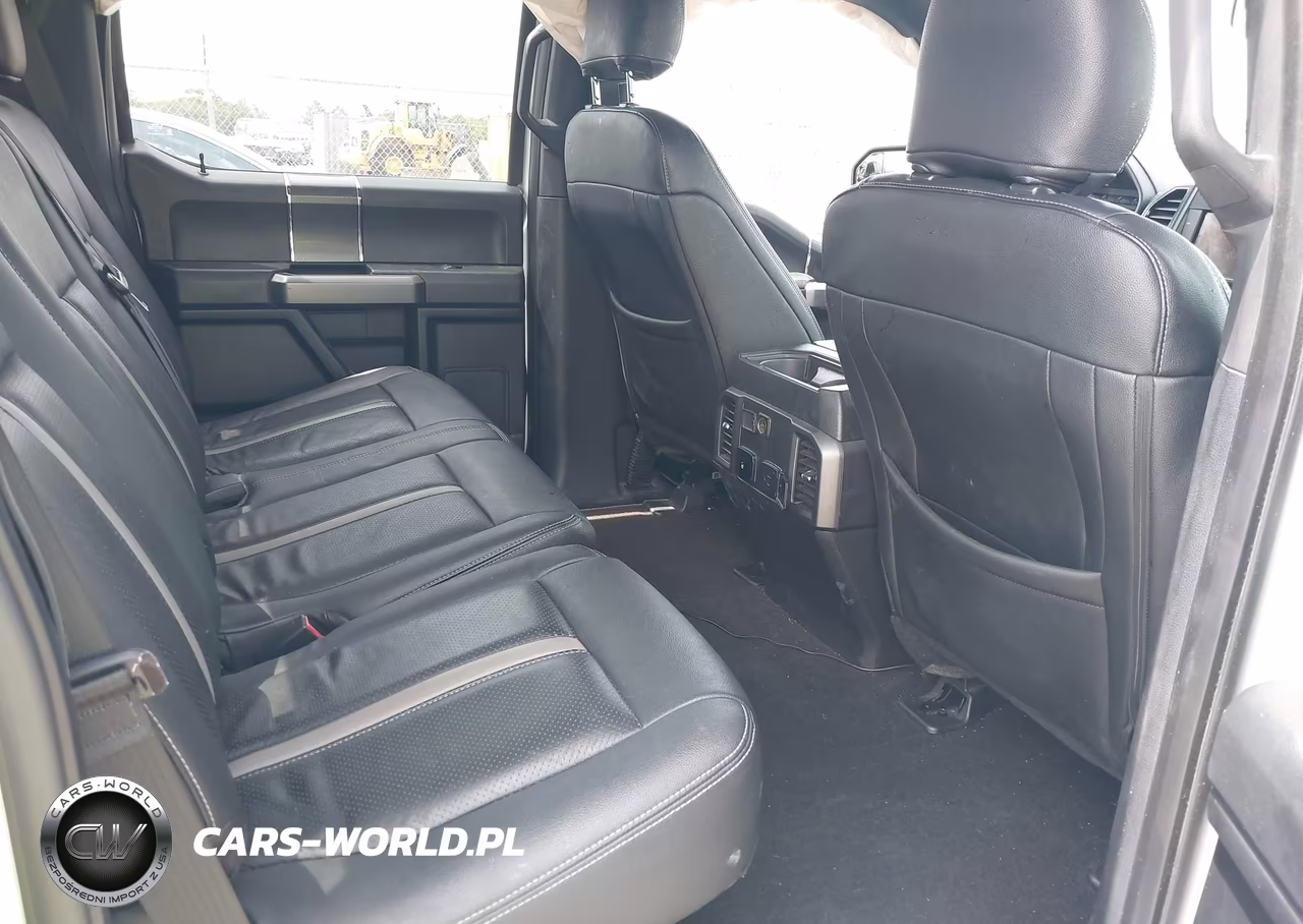2018 Ford F-150 Xlt VIN:1FTEW1CP3JFE59301 - 8