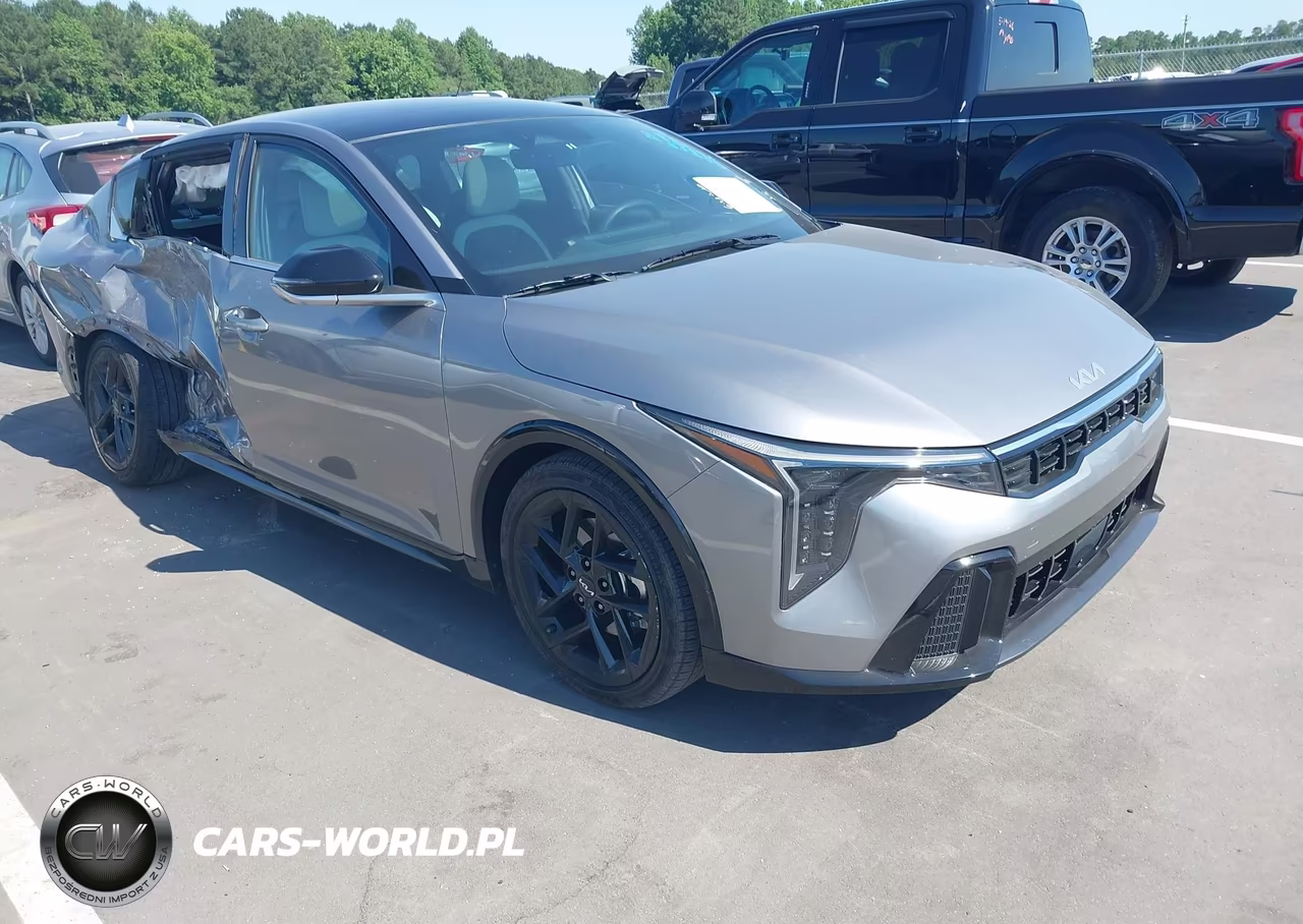 2025 Kia K4 Gt-Line Turbo