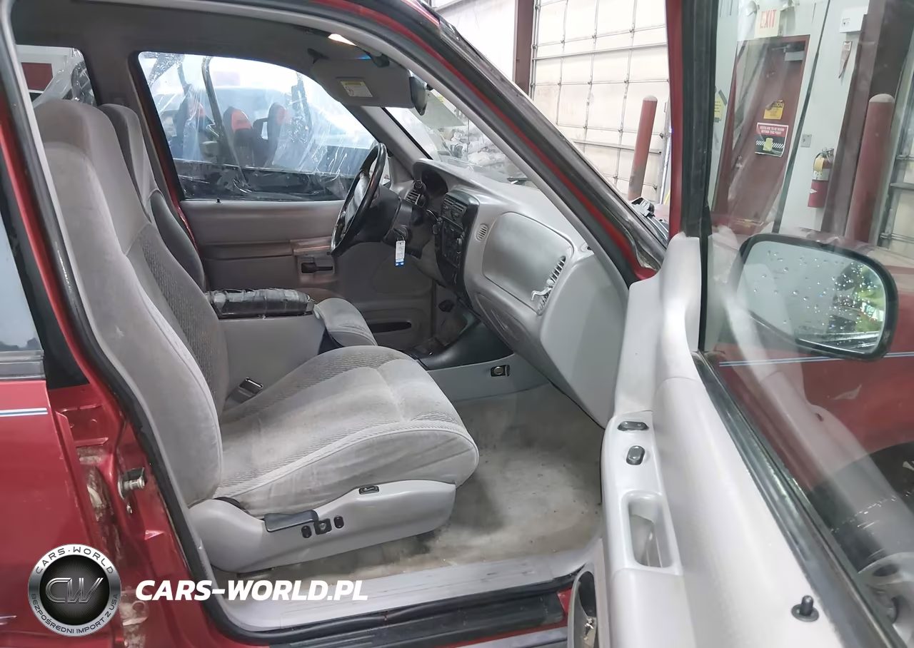 1997 Ford Explorer Eddie Bauer-Limited-Xl-Xlt VIN:1FMDU34E0VUD16684 - 5