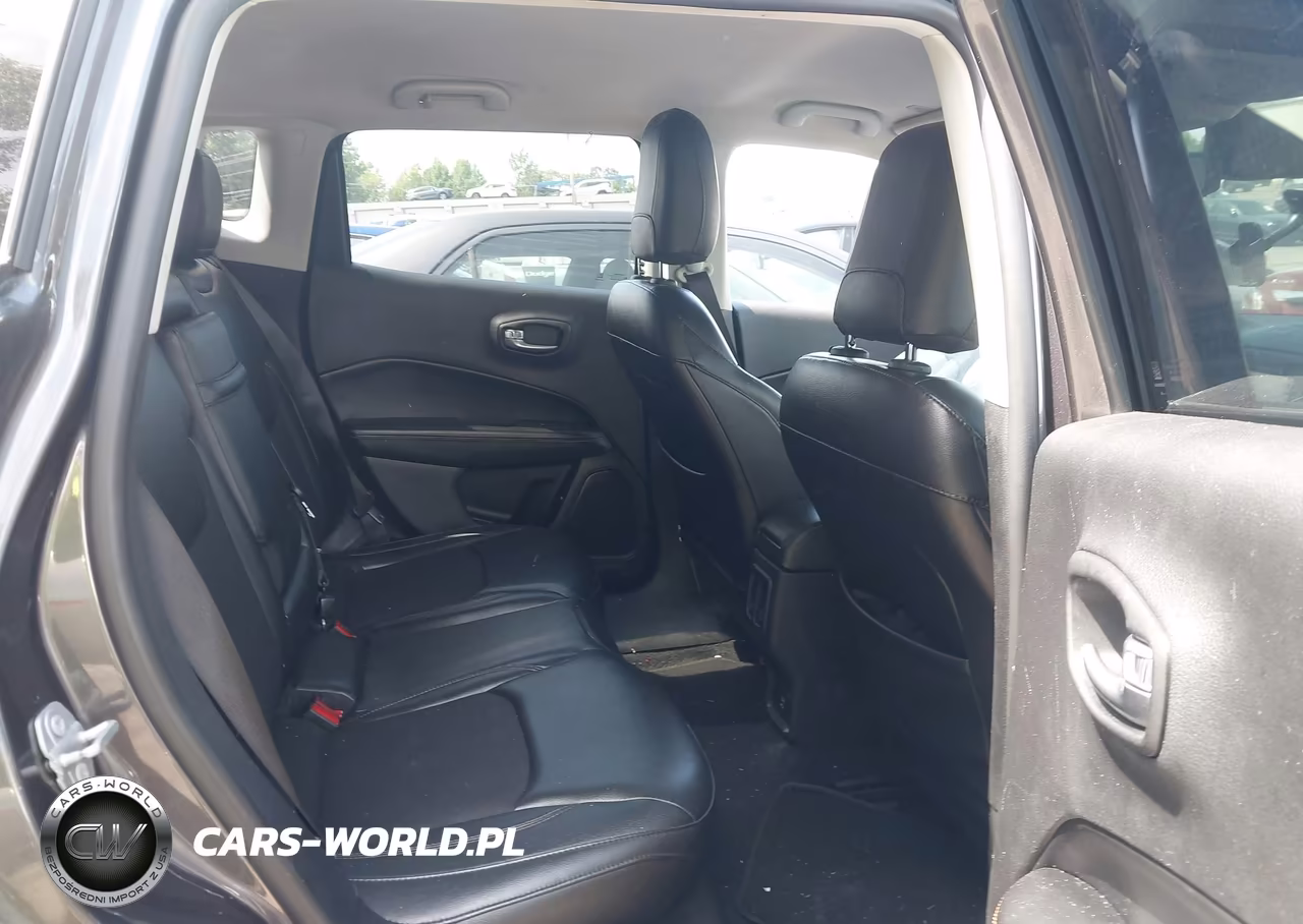2018 Jeep Compass Latitude 4X4 VIN:3C4NJDBB3JT456992 - 8