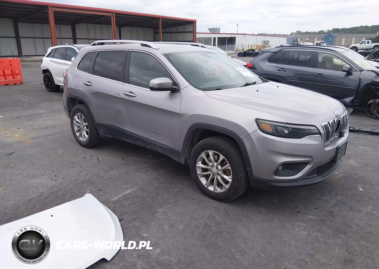 2019 Jeep Cherokee Latitude 4X4 – zdjęcie 1 z 17