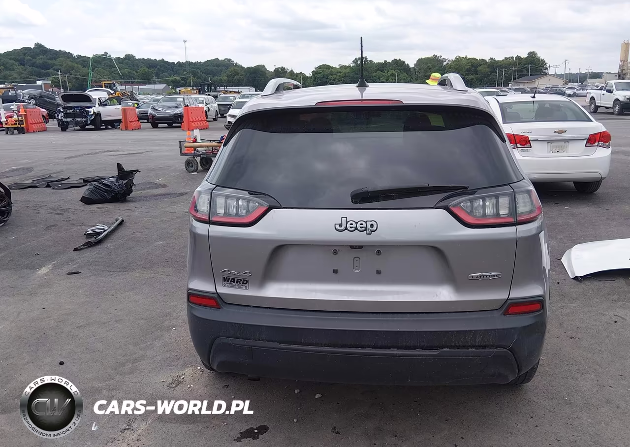 2019 Jeep Cherokee Latitude 4X4 VIN:1C4PJMCB3KD190064 - 16