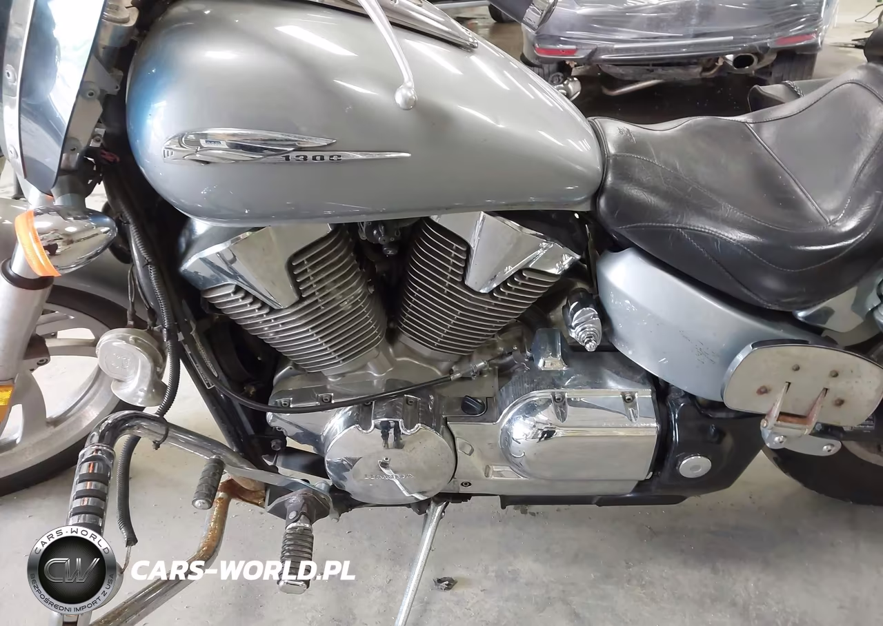 2004 Honda Vtx1300 C VIN:1HFSC55074A007569 - 8