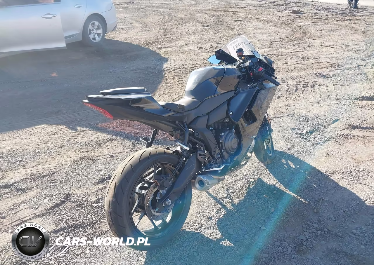 2026 Yamaha Yzfr7 VIN:JYARM60E6TA001240 - 4